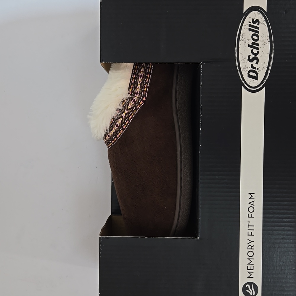 Dr. Scholl's Women's Tatum Memory Fit Foam Brown Slippers.